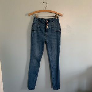 High waisted jeans